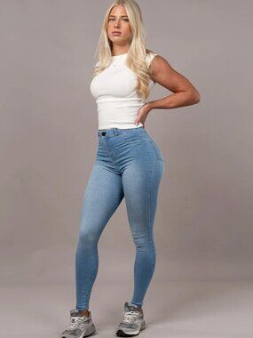 NWT - FIT JEANS Contour V2 Mid-Waisted Artic Light Blue - Size Small